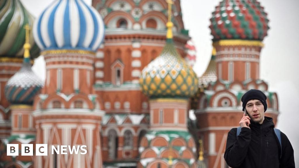 Russia moves to block WhatsApp in messaging app crackdown