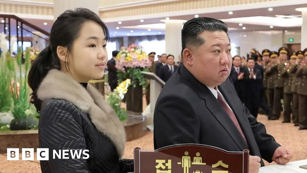 Kim Jong Un chooses teen daughter as heir, says Seoul 