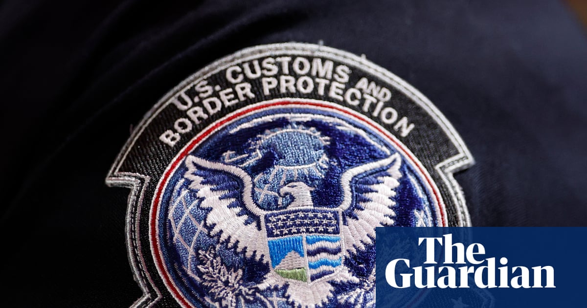 US federal immigration officer charged with harboring undocumented person