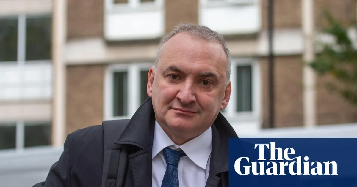 Starmer ousts cabinet secretary in clear out of top team after Mandelson scandal