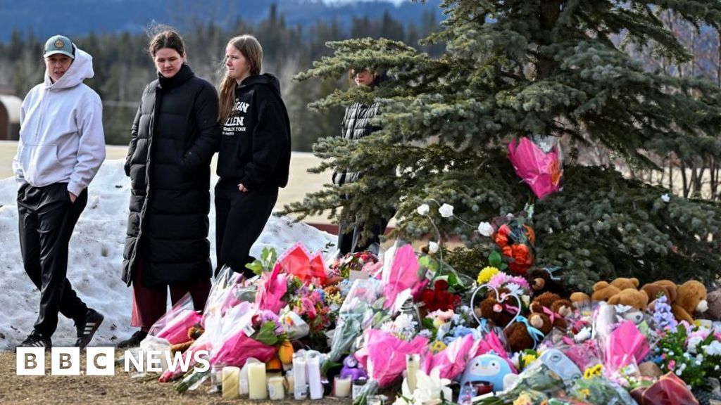 'Everyone knows somebody affected' - small Canadian town united in grief after mass shooting