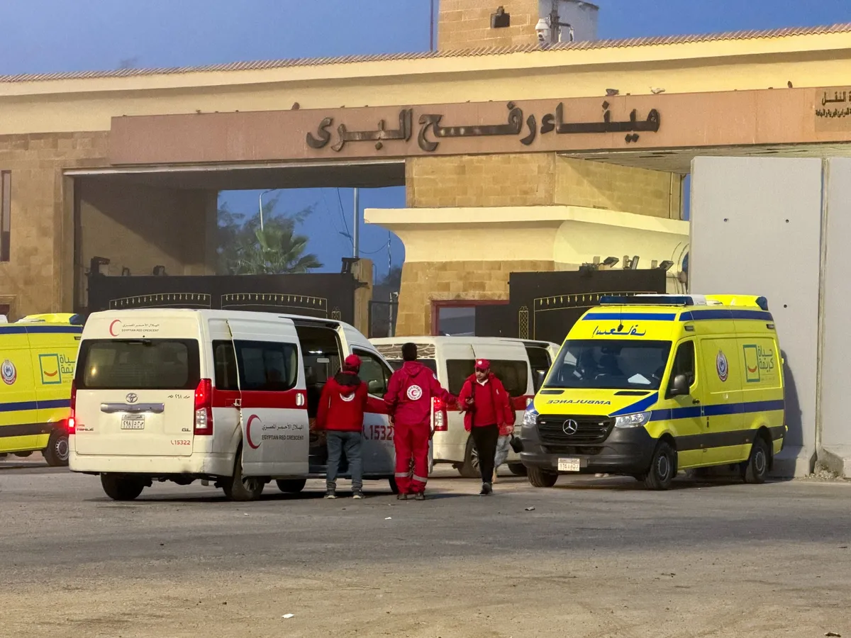 A Palestinian cancer patient stuck in Egypt for two years returns to Gaza