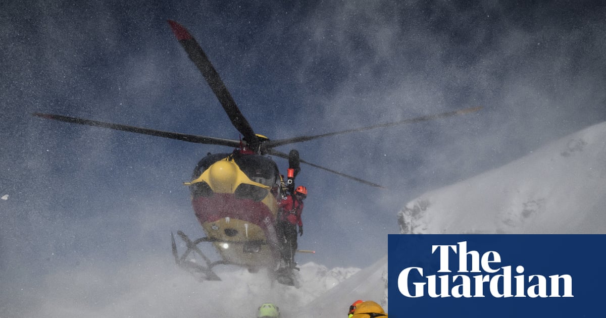 Two Britons among three dead after avalanche in French Alps