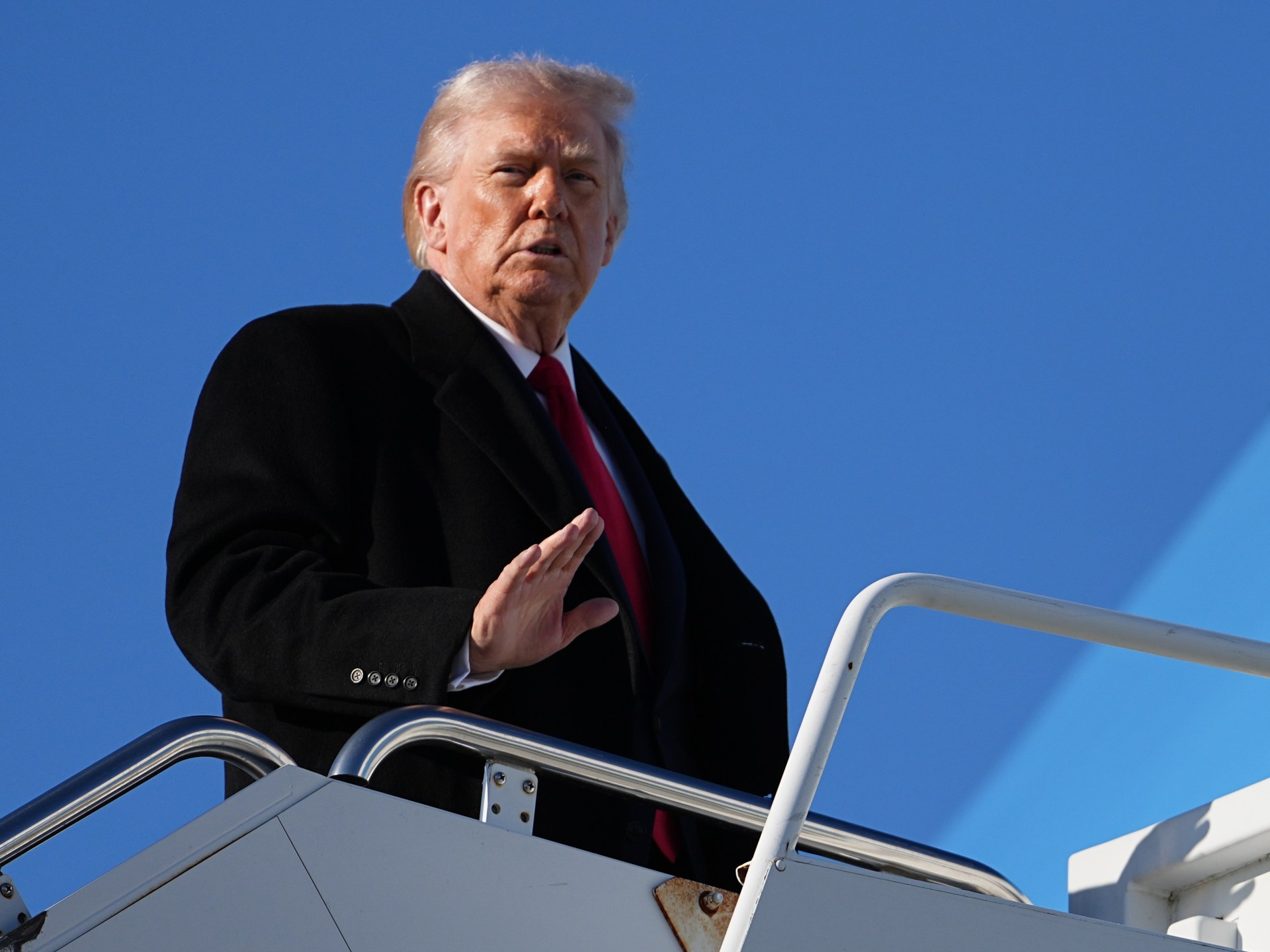 Trump threatens an executive order to mandate voter IDs before elections