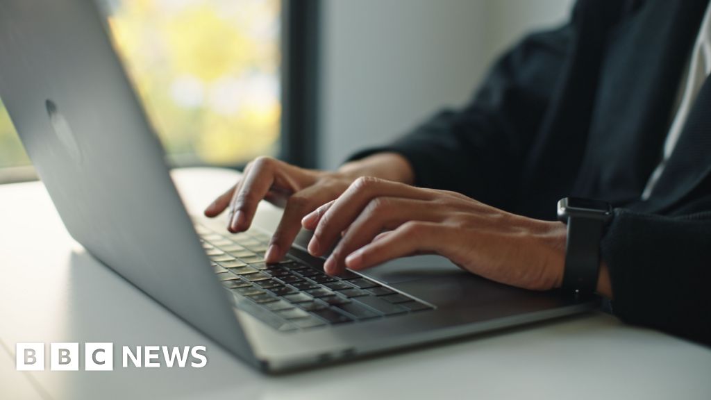 Russian 'pick-up artist' accused of secretly filming women in Ghana