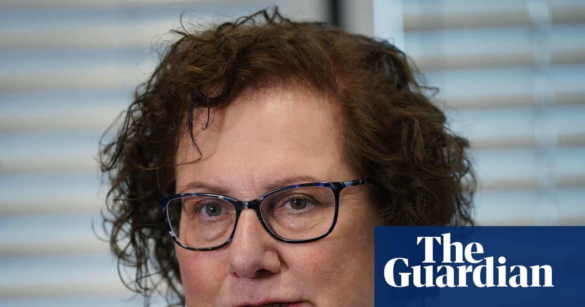 Social media misleads young on gender transitioning, says UK review leader