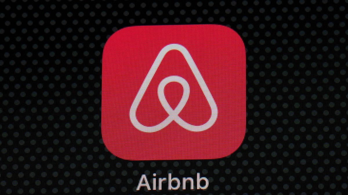 Airbnb safety reviews can turn off some travellers. Could increased transparency help?