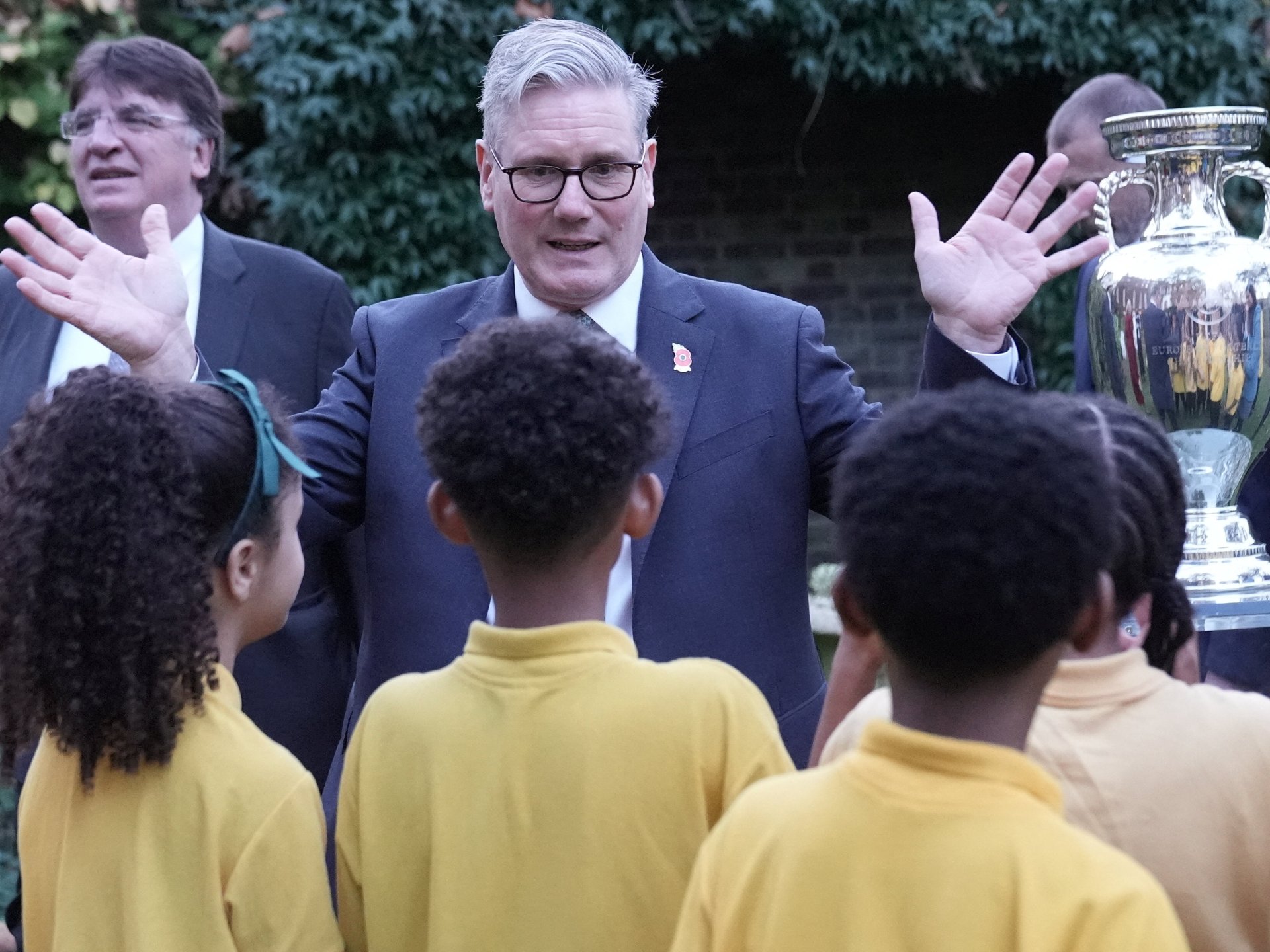 UK’s Starmer announces crackdown on AI chatbots in child safety push