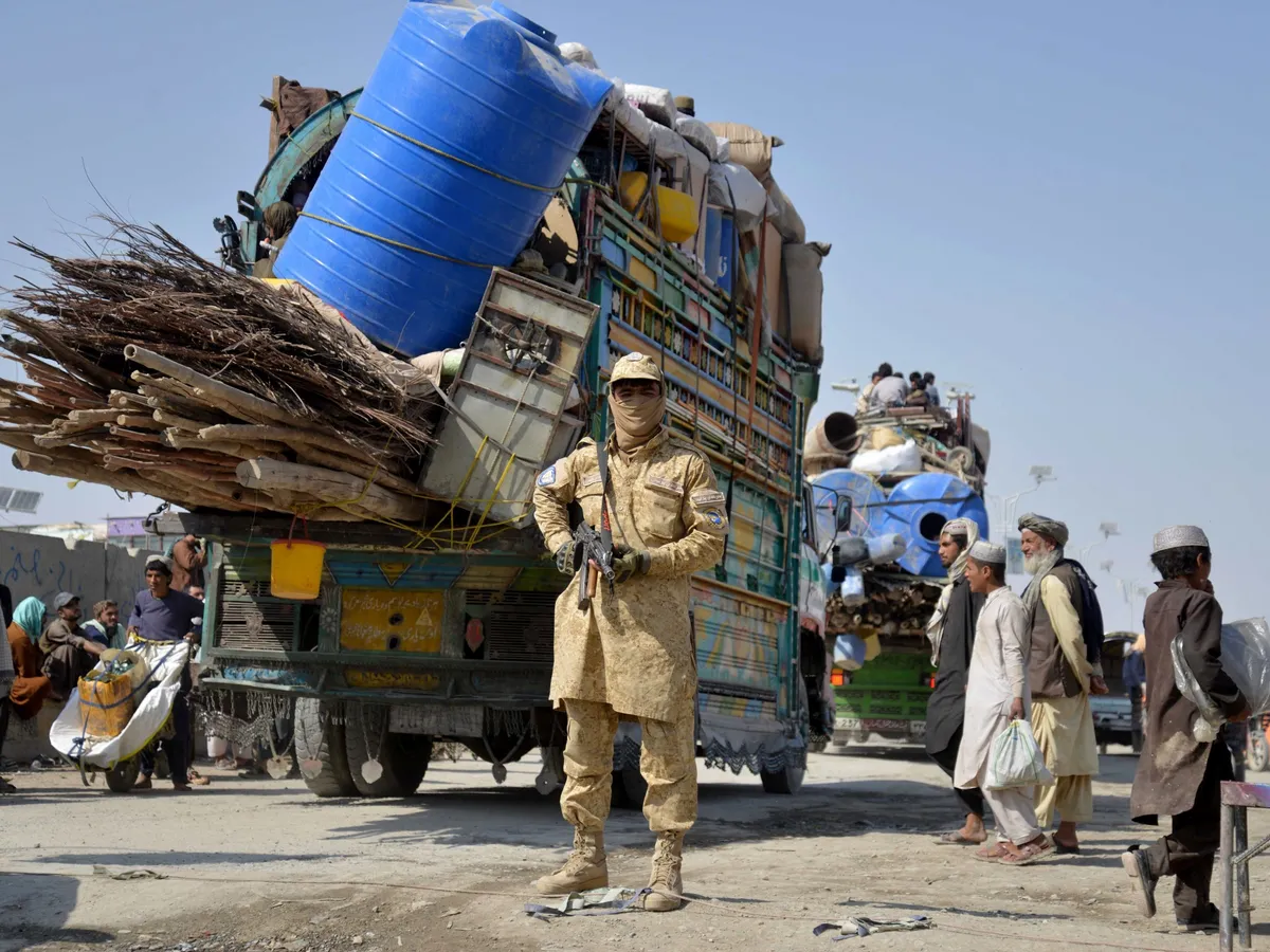 Attack kills six Pakistani soldiers, raises tension with Afghanistan