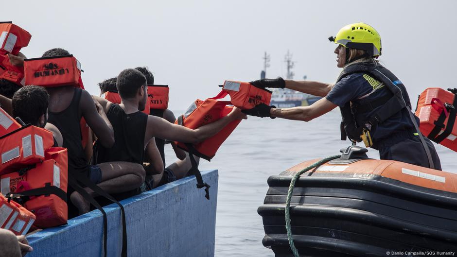 Alone at sea, unaccompanied refugee minors in mortal danger