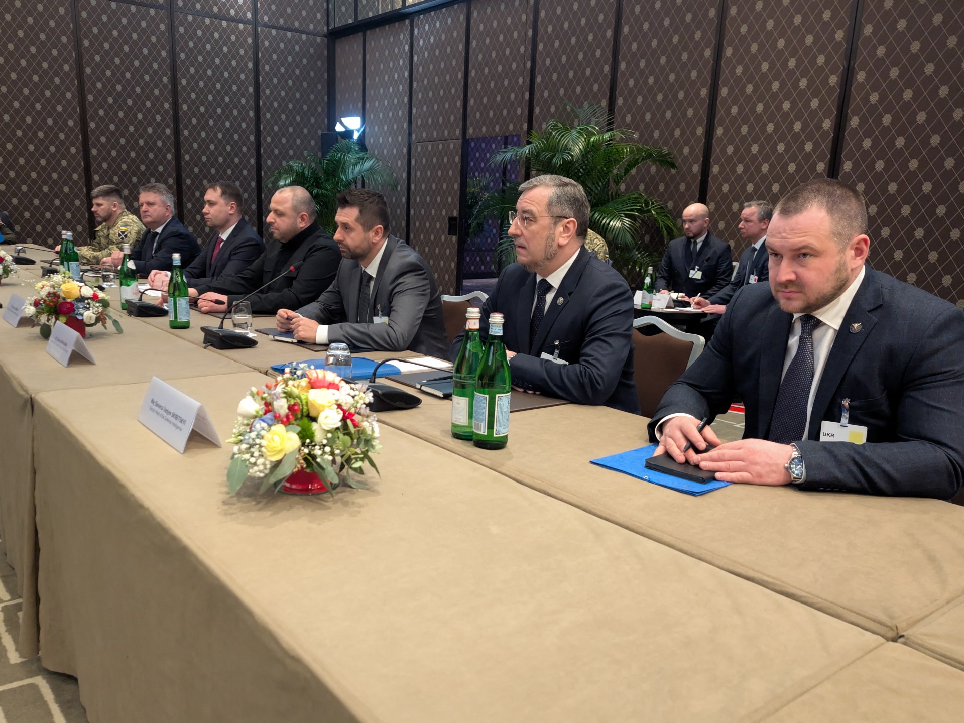 Missiles fly as 3rd round of Russia-Ukraine peace talks kick off in Geneva