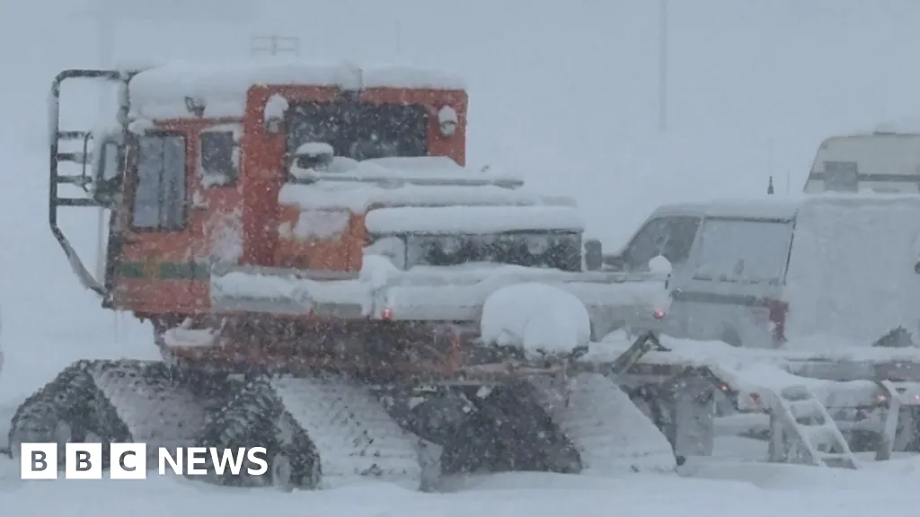 Rescuers search for 10 missing skiers after California avalanche