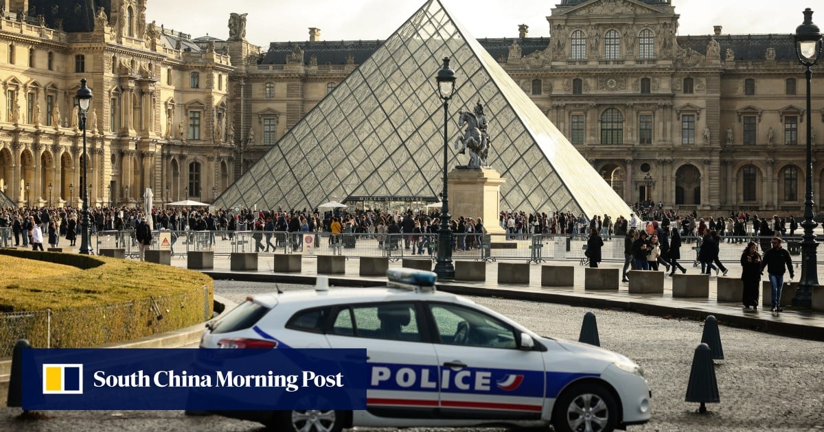 Investigators arrest 2 suspects in Louvre jewel heist
