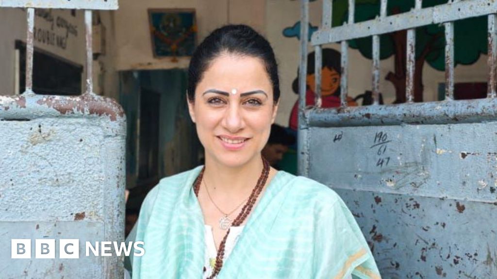 The teacher who won $1m for turning India's slums into open-air classrooms