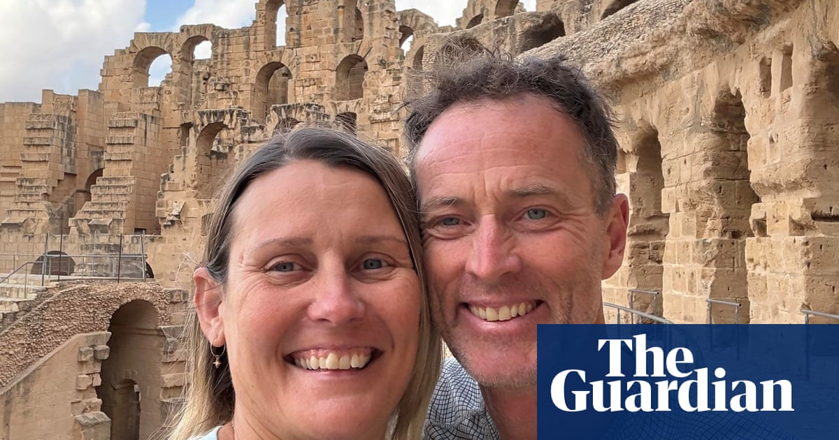 Jail sentence for British couple in Iran ‘totally unjustifiable’, says foreign secretary