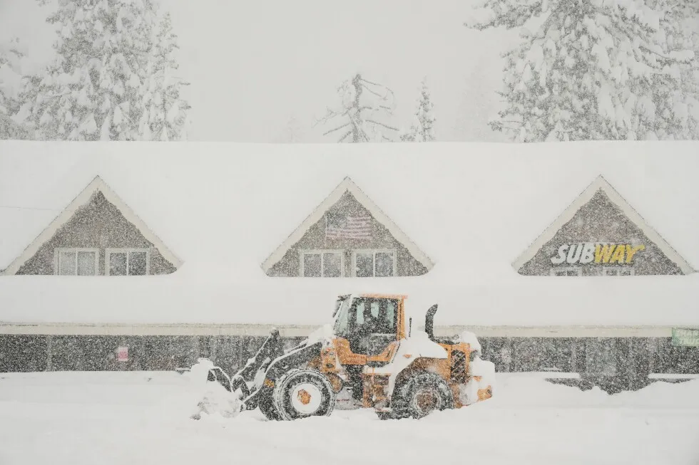 Crews hope to resume recovery of 8 bodies from California avalanche after days of dangerous weather