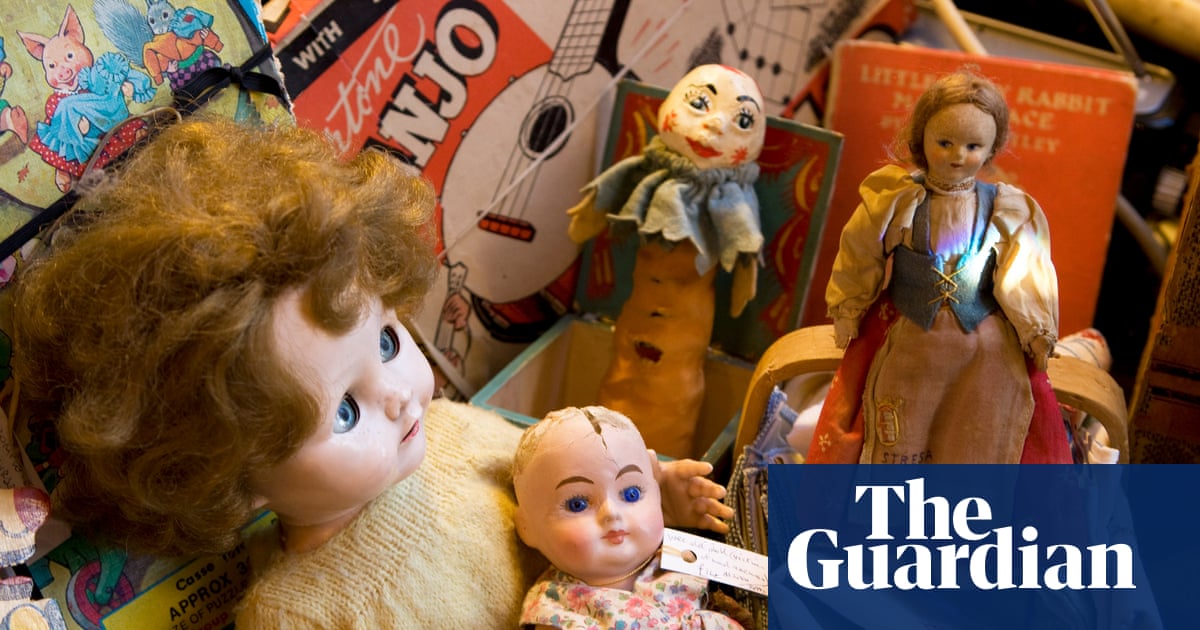 Art and antiques help lift retail sales in Great Britain to biggest monthly rise since 2024