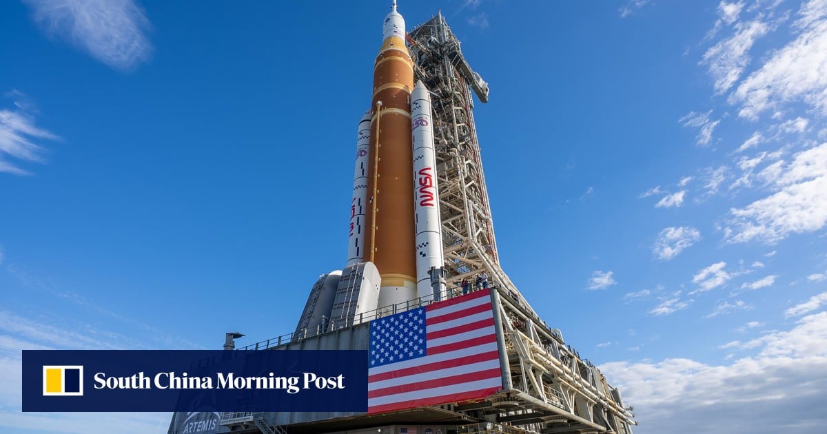 Nasa aims to send astronauts to the moon in March after successful test