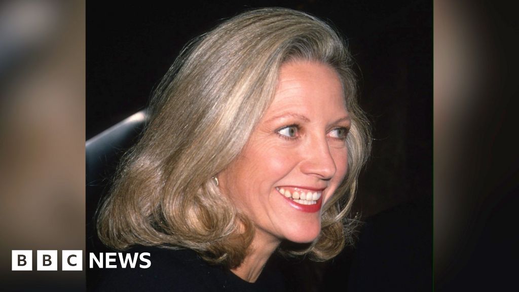 Anna Murdoch-Mann, mother of News Corp heir, dies aged 81