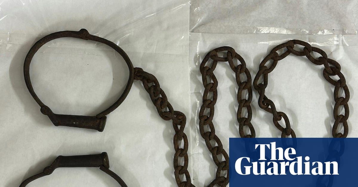 Antiques auction selling neck shackles accused of ‘profiting from slavery’