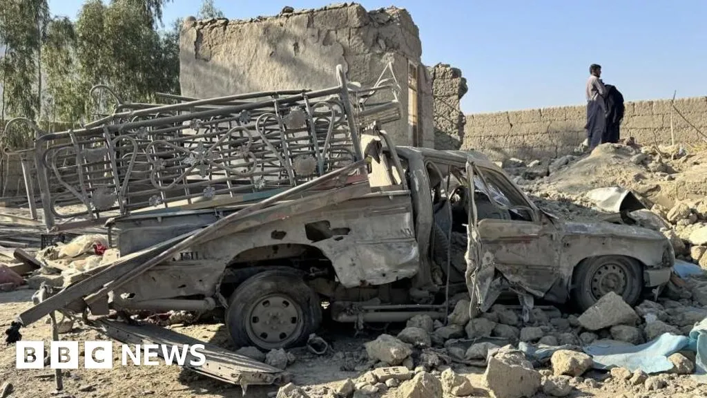 Pakistan launches deadly strikes on Afghanistan