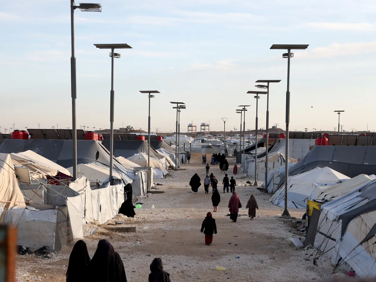 Syria moves out last residents of ISIL-linked desert camp