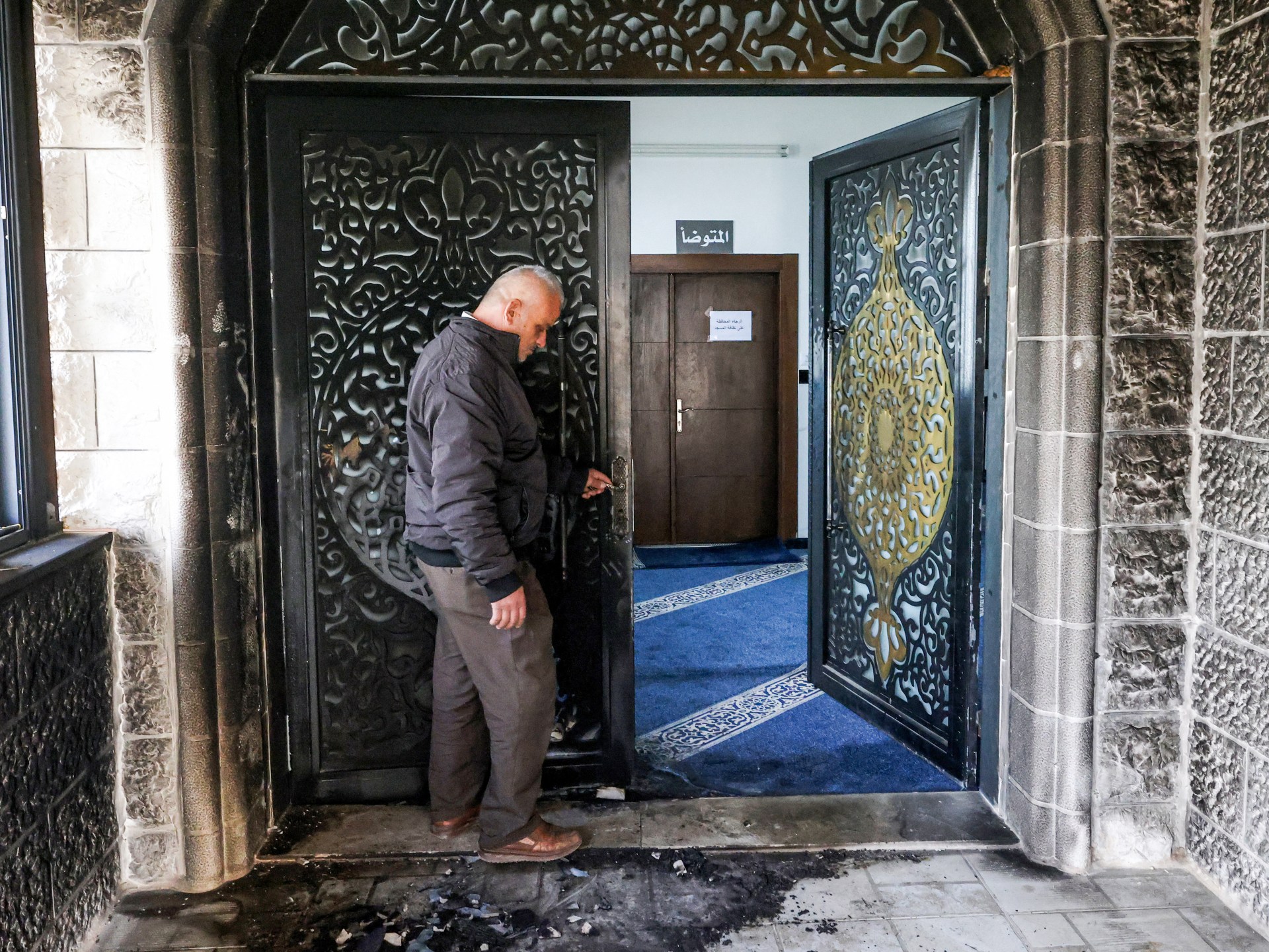 Israeli settlers deface, set fire to West Bank mosque during Ramadan