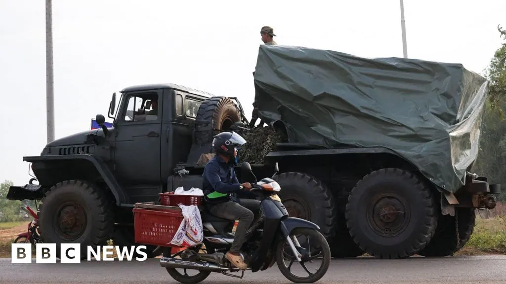 US tells Thailand and Cambodia to stop fighting as clashes continue