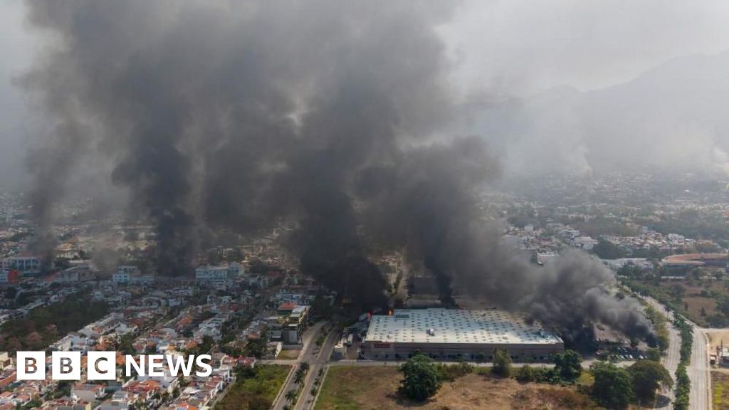 Mexico hunts 23 inmates sprung from jail during wave of violence