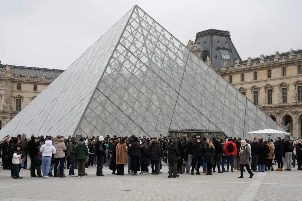 Louvre Museum director resigns in the wake of October’s brazen French crown jewels heist