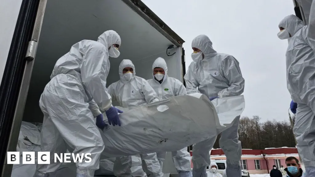Russia and Ukraine exchange more than 1,000 soldiers' bodies
