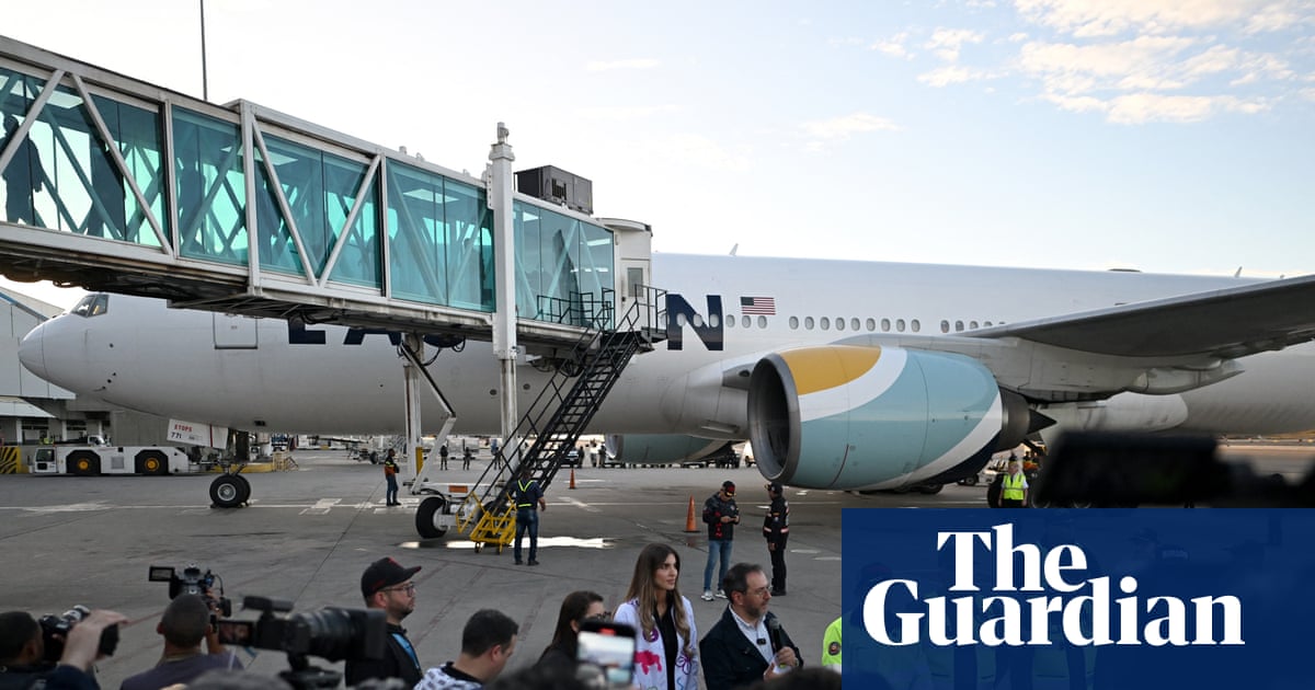 US signs nearly $140m deal to purchase six Boeing 737s for use in deportations