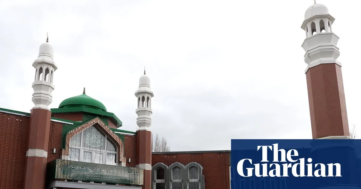 Man who entered Manchester mosque with axe also took zip ties and balaclava, court hears