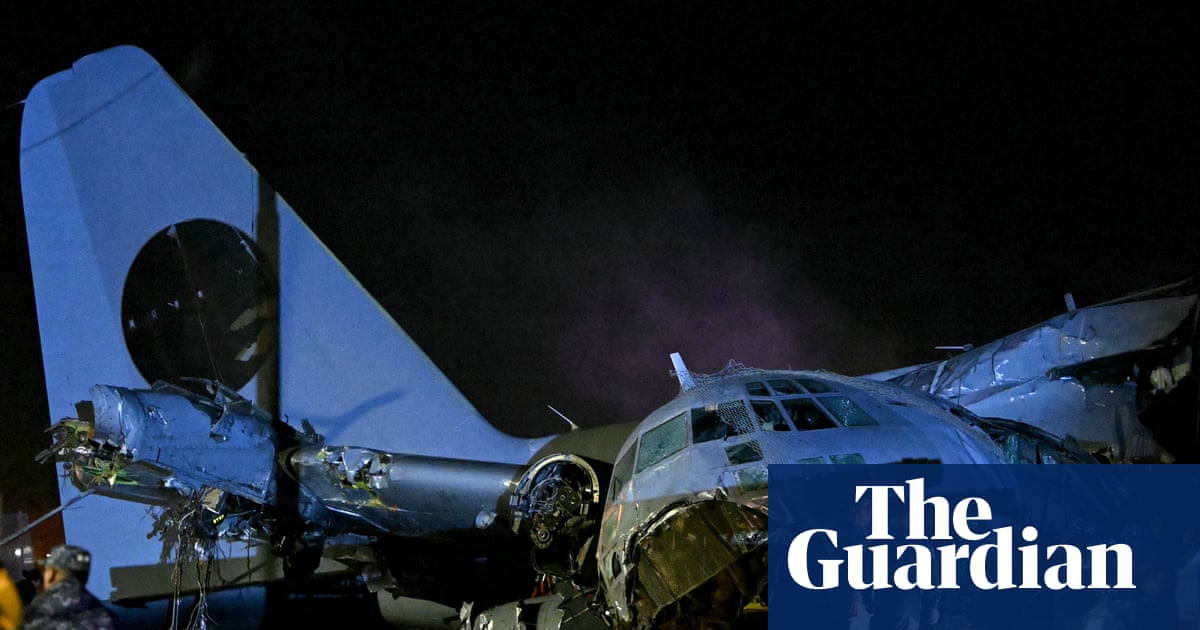 At least 15 killed as cash-laden military cargo plane crashes in Bolivia
