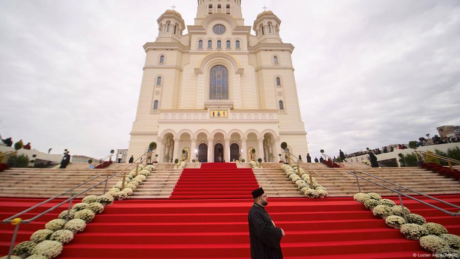 Romania opens world's biggest Orthodox church
