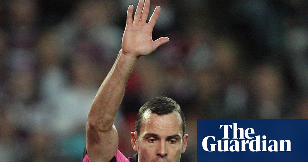 Ex-Alice Springs school principal spared jail for assaulting Indigenous students