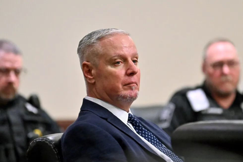 A Christmas rifle, possible warning signs and 41 seconds of gunfire: jurors weigh Colin Gray’s fate