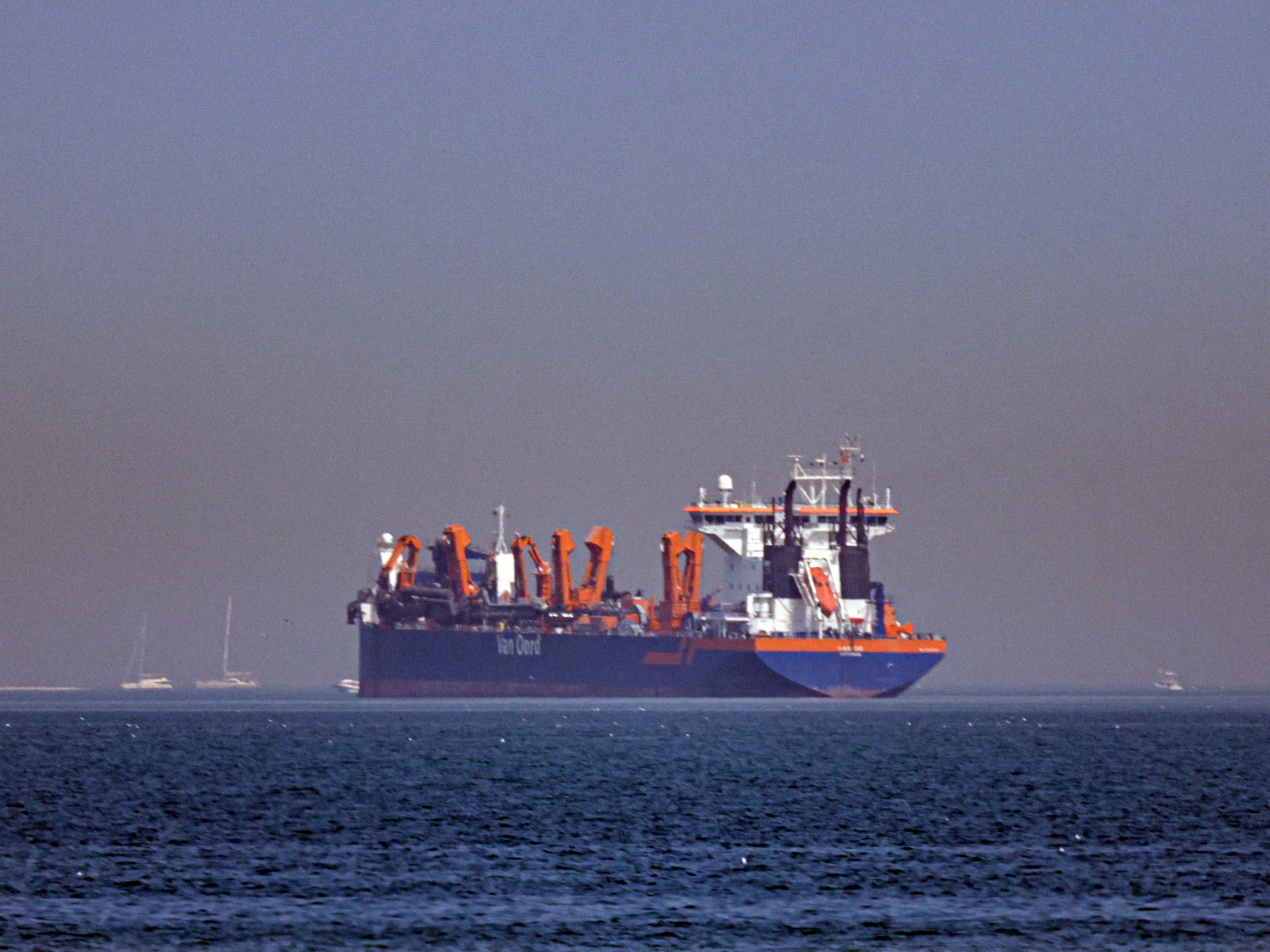 Shutdown of Hormuz Strait raises fears of soaring oil prices