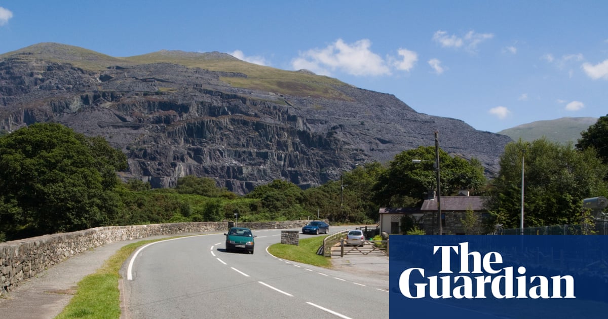 Welsh ‘revolution’ required to hit target of 1m speakers by 2050, says report