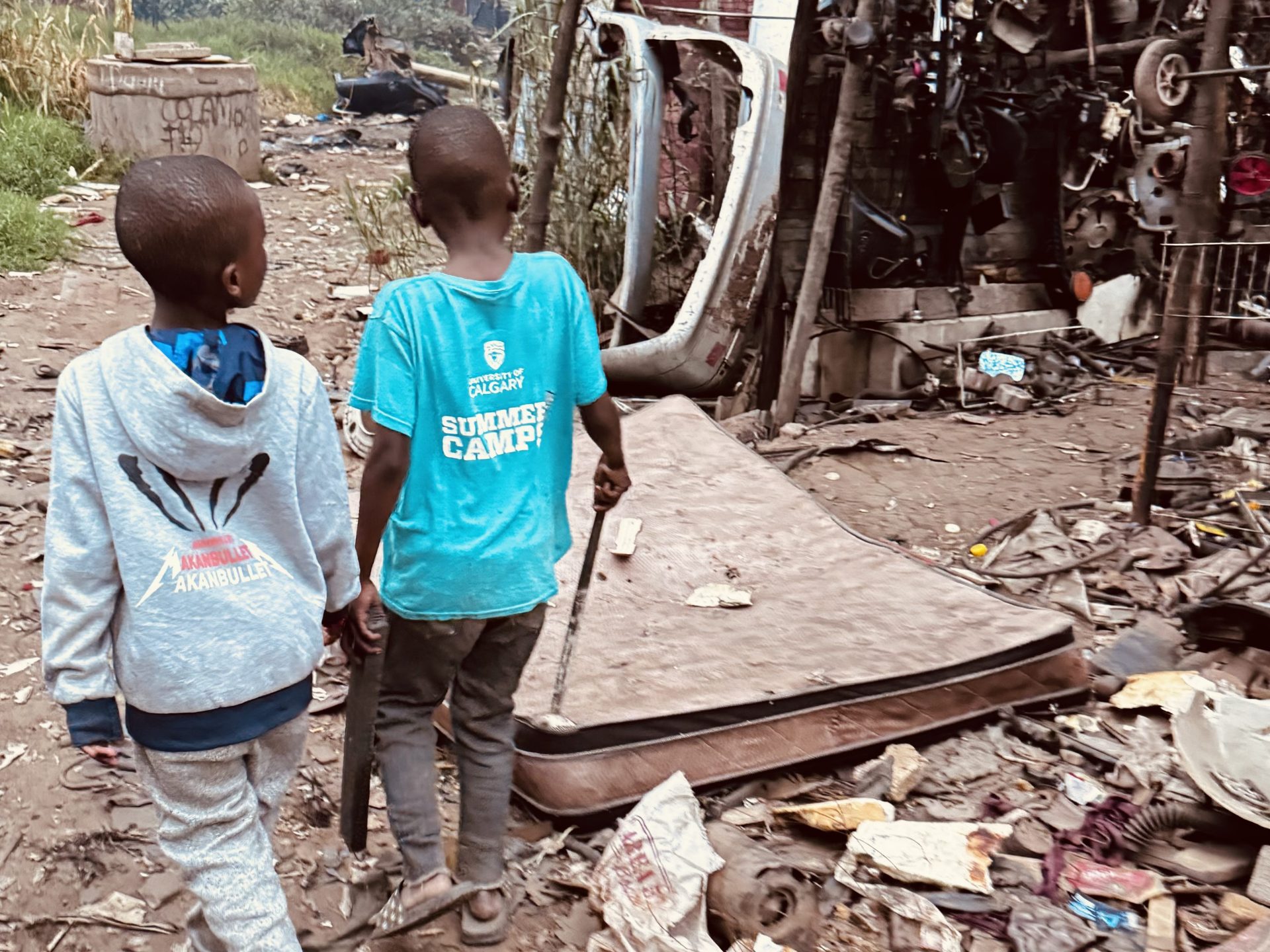 Zimbabwean child waste-pickers work ‘hazardous’ jobs to help their families