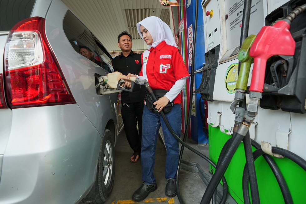 War with Iran chokes flows of oil and natural gas, highlighting energy security risks for Asia