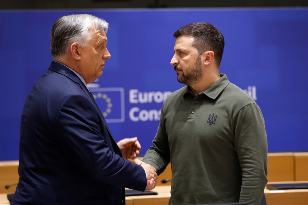 Bank employees detained and cash seized in Hungary, Ukraine says