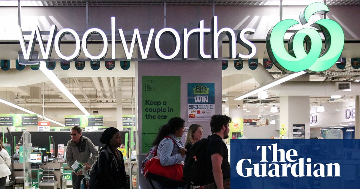 Woolworths trumpeted eight consecutive quarters of price declines. Here’s why that claim doesn’t pass the pub test