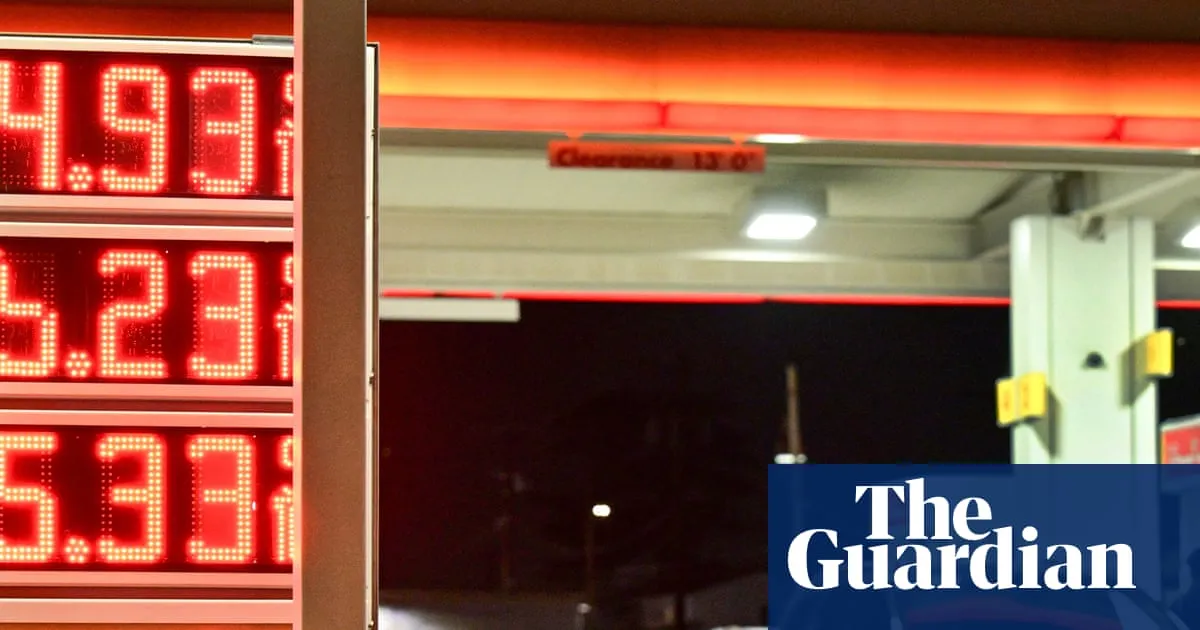 White House worries as gas prices jump amid ongoing US-Israel war on Iran