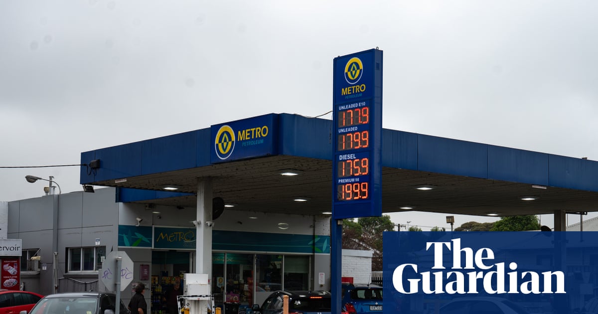 ‘Vicious cycle’: panic buying is biggest risk to Australia’s petrol supplies, experts say