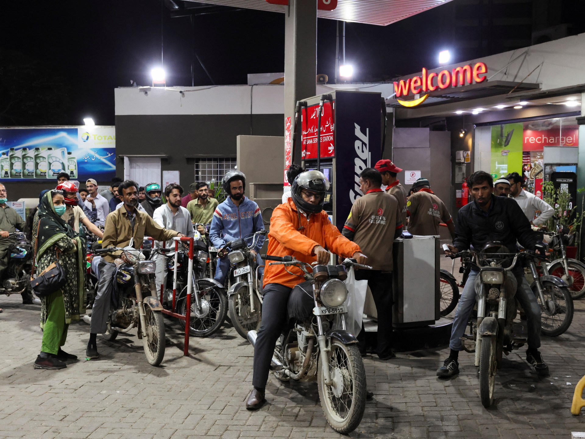 Pakistan orders sweeping austerity measures as Iran war triggers oil crisis