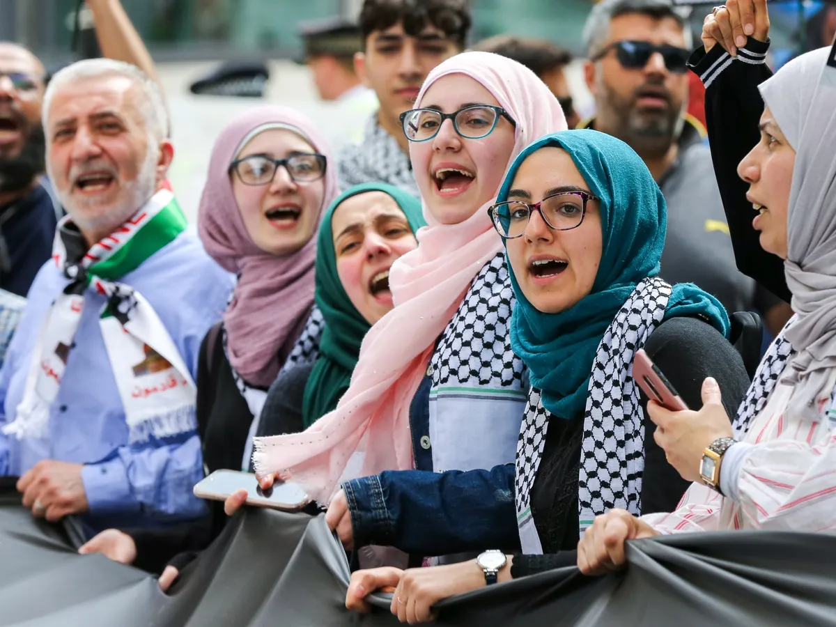 UK home secretary bans al-Quds march in London after Met Police request