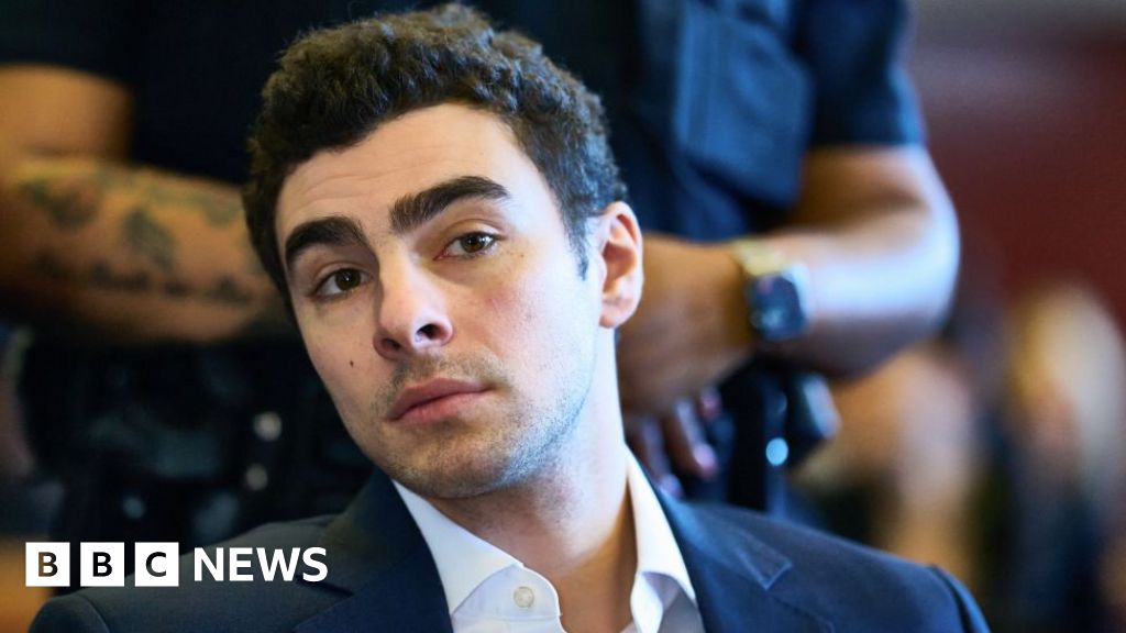 An eyebrow tip and McDonald's footage: Takeaways from Luigi Mangione's evidence hearing 