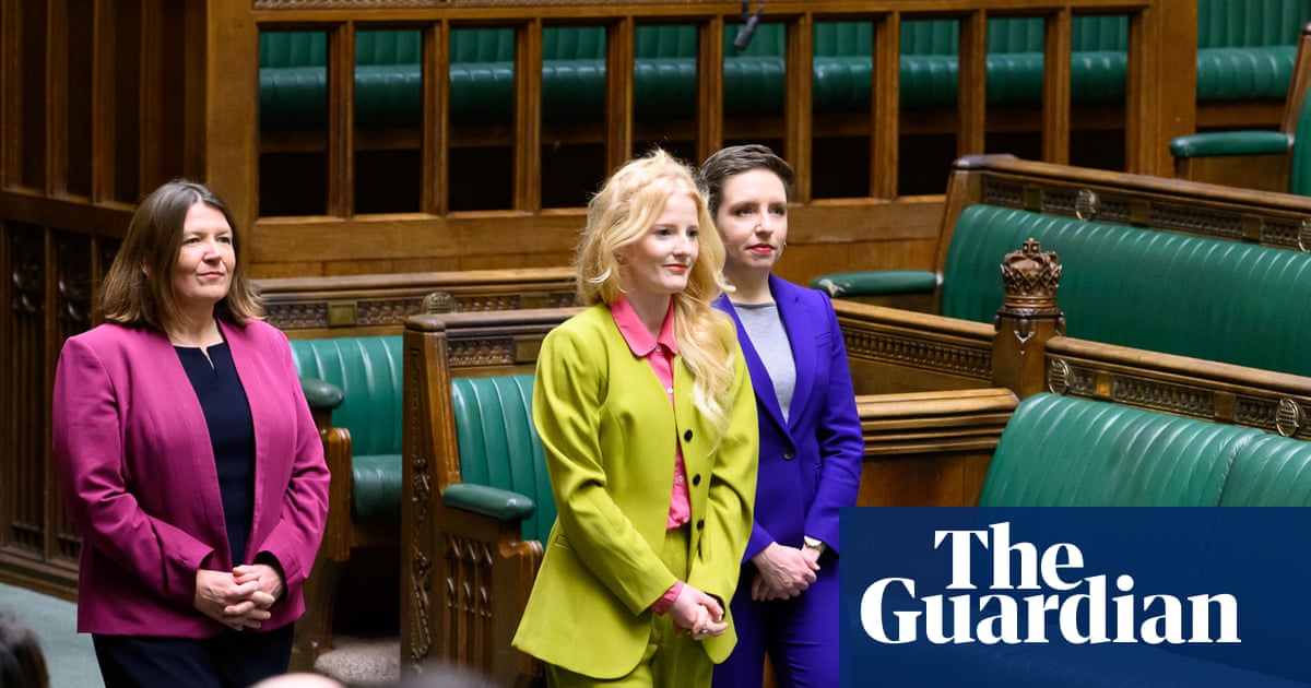 Several Labour MPs in talks with Greens about defecting to the party, sources say