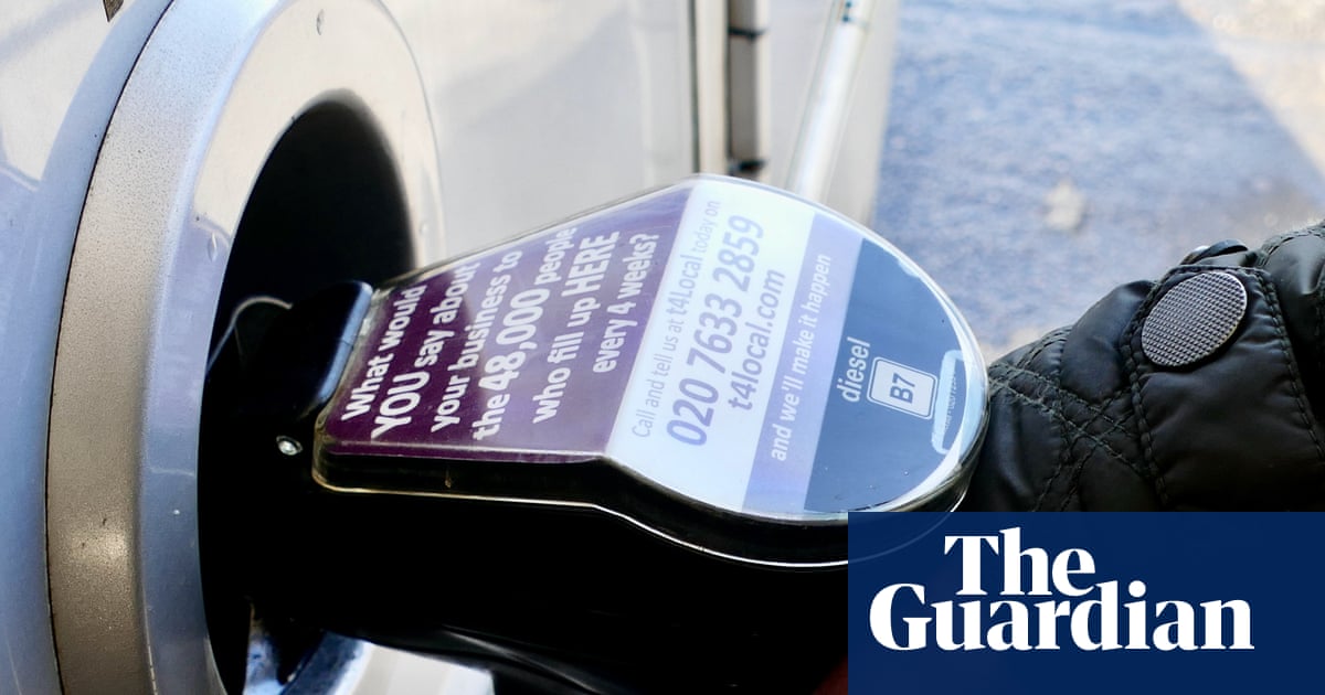 Watchdog puts UK fuel retailers ‘on notice’ over profiteering from Iran war